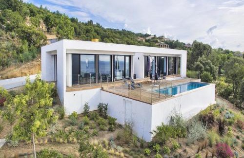 Albitreccia Villa | Sunset Villa with Bay View