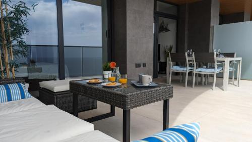 Benidorm Apartment | SUNSET WAVES sea view apartments