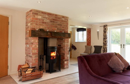 Dalbury Lees Cottage | Sunshine Cottage