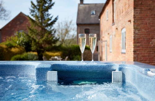 Dalbury Lees Cottage | Sunshine Cottage