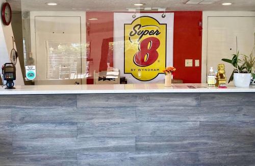Huning Highland Historic District Hotel | Super 8 by Wyndham Albuquerque Downtown