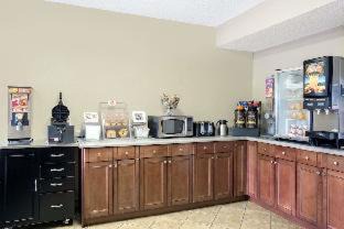 Clemmons Hotel | Super 8 by Wyndham Clemmons - Bermuda Run - Winston-Salem I-40