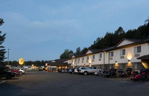 Custer Hotel | Super 8 by Wyndham Custer/Crazy Horse Area