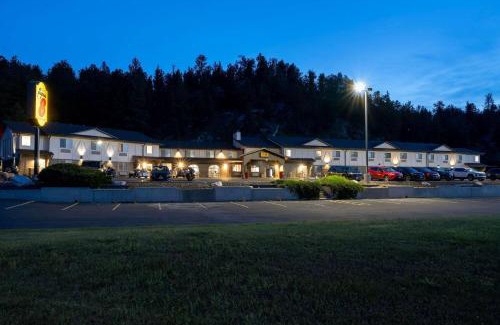 Custer Hotel | Super 8 by Wyndham Custer/Crazy Horse Area