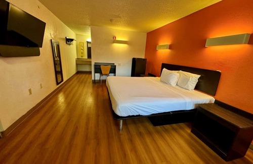 Kannapolis Hotel | Super 8 by Wyndham Kannapolis
