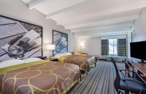 Melbourne Hotel | Super 8 by Wyndham Melbourne