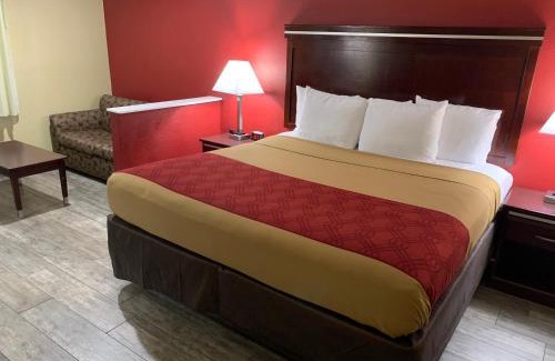 Mesa Hotel | Super 8 by Wyndham Mesa Downtown Near Convention Center