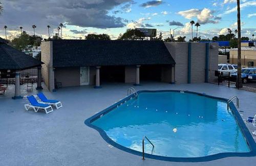 Mesa Hotel | Super 8 by Wyndham Mesa Downtown Near Convention Center