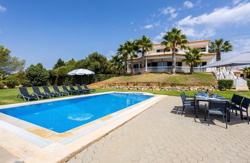 Silves Villa | Super Algarve Villa | 4 Bedrooms | Casa dos Sonhos | Pool Table | Private Pool.