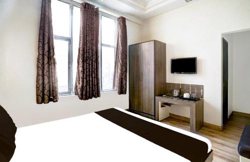 Sindhi Camp Hotel | Super Collection O Banipark Formerly Arena Villas
