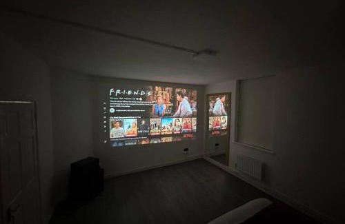 Weavers Apartment | Super double bedroom zone 1