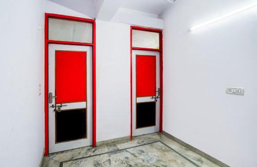 Sector 18 Hotel | Super Hotel O Maharaja Near By Vinayak Hospital Gali No-5