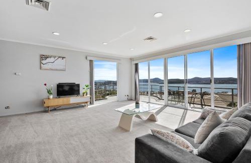 Sandy Bay House | Super nice house with sea view free parking