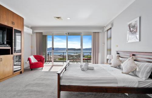 Sandy Bay House | Super nice house with sea view free parking