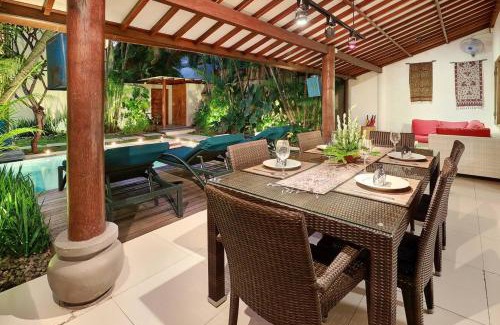 Central Seminyak Villa | Super Value 4 Bedroom, Walk To Bintang Supermarket