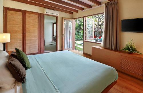 Central Seminyak Villa | Super Value 4 Bedroom, Walk To Bintang Supermarket