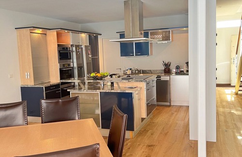 Talence House | Superb architect-designed house with pool, spa and air-conditioning (5 bedrooms), very quiet location