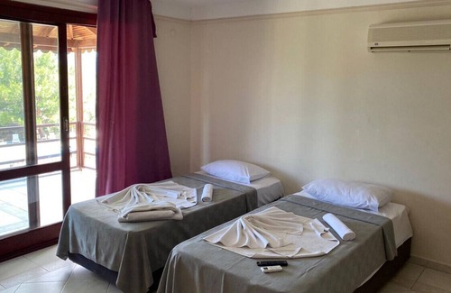 Ildır Koyu Apartment | Superb Flat with Shared Pool in Cesme, Ildir