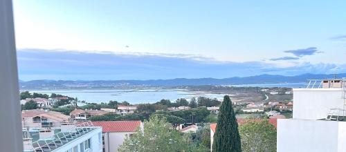 Giens Apartment | Superb T4 Souplex in Giens