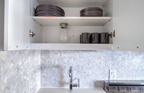 Upper East Side Apartment | Superb UES 2BR w/Gym & Elevator, close to Central Park, by Blueground