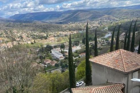 Aubenas Apartment | Superbe appartement au château d’Aubenas