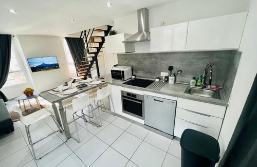Saint-Louis Apartment | SUPERBE DUPLEX DESIGN NEUF 2 CHAMBRES, CLIMATISE TOUT CONFORT, FACILE D,ACCES STATIONNEMENT GRATUIT