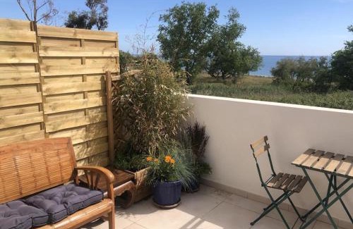 Bravone Apartment | Superbe studio front de mer - Pieds dans l’eau