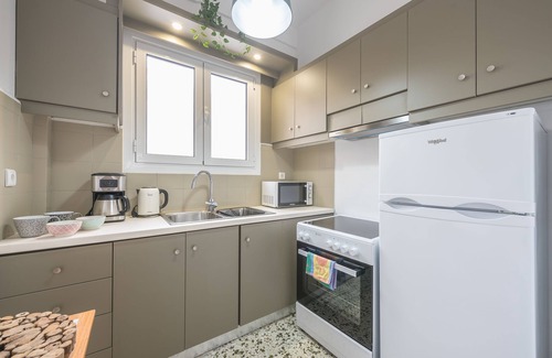Ampelokipoi Apartment | Supreme Suite with balcony by Cloudkeys