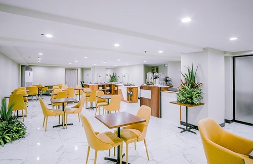 Capitol Site Hotel | SureStay Plus by Best Western Cebu City