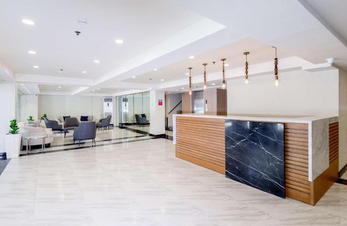 Capitol Site Hotel | SureStay Plus by Best Western Cebu City