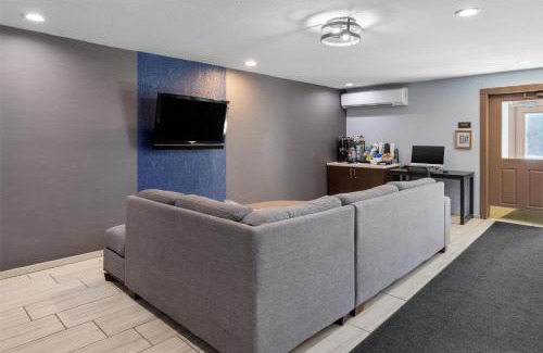 Mammoth Lakes Hotel | SureStay Plus Hotel by Best Western Mammoth Lakes