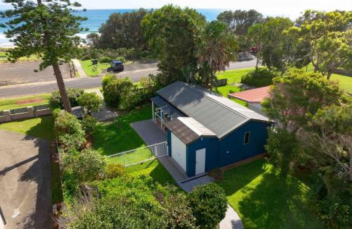 Culburra Beach Apartment | Surfrider Studio - Pet Friendly - 1 Night Stays!