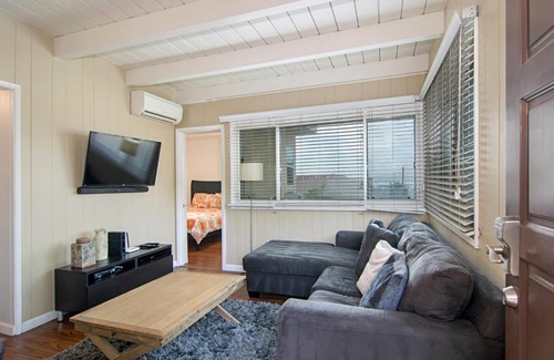 Middletown Apartment | Surreal Sunsets in Mission Hills Apartment