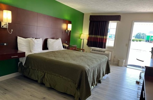 Dobson Hotel | Surry Inn - Dobson - I-77 - Exit 93
