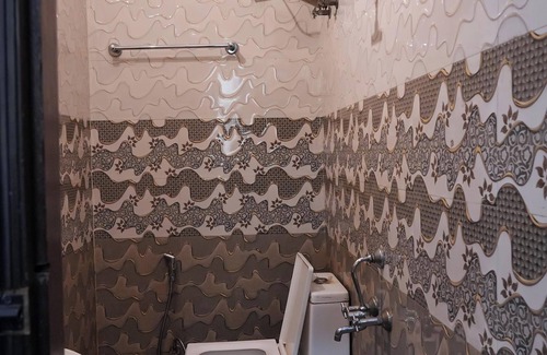 Nizamuddin East Hotel | Surya inn