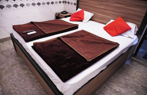 Nizamuddin East Hotel | Surya inn