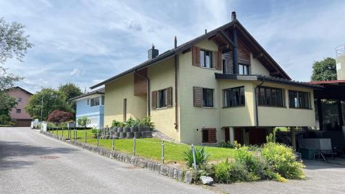Mauren House | SusaLie