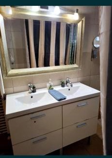 Otopeni Apartment | Suveranul