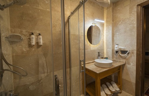 Uchisar Hotel | Sv Valinor Stone House