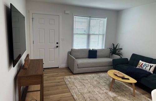 Lawson Heights House | SVC Homecoming, Ligonier Days, Palmer Airport- New 3BD House