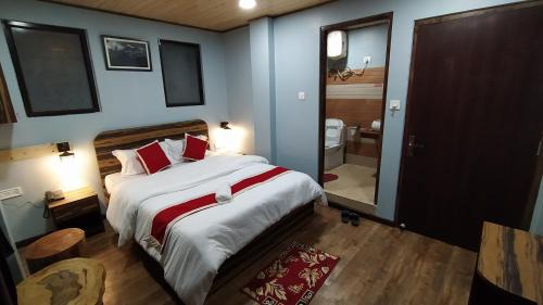 Darjeeling Hotel | SVR INN