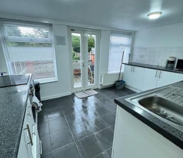 Harborne House | Swanky2bedRetreatNearHarborne