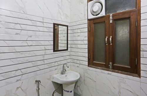 Delhi Hotel | Swastik residency Laxmi Nagar by Twamev