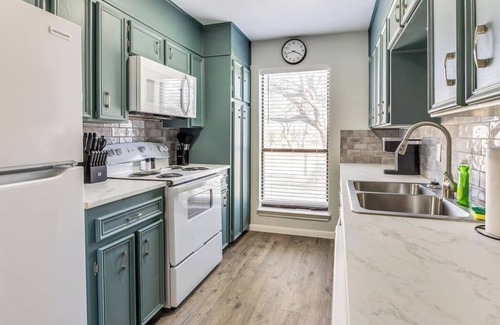 Georgetown House | Sweet Dreams in Georgetown, TX -pets-long stays- private office