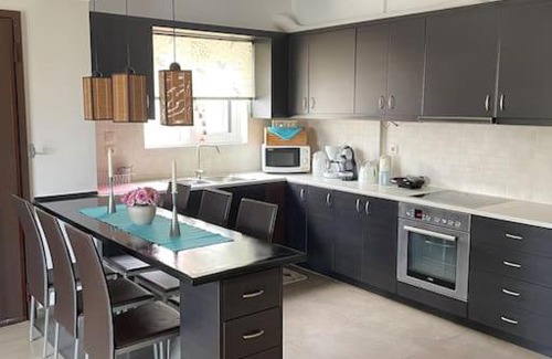 Nea Makri Villa | Sweet Makri Suite