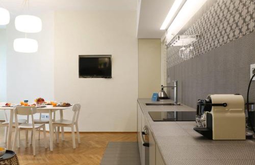 Milan Centre Apartment | Sweett- Maison Laghetto