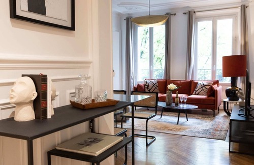 Faubourg-du-Roule Apartment | Sweett | Wagram Suite I