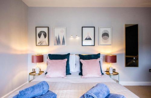 Norwich House | Swift Host - The Folly - 1 Bedroom - Courtyard Garden