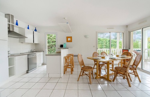 Lacanau-Ocean Ski Chalet | Swimming pool villa for 8 in Lacanau