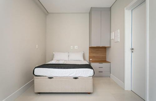 Santo Antonio de Lisboa Apartment | Swimming Pool with Sea View | WI-FI 350mb #SAL07